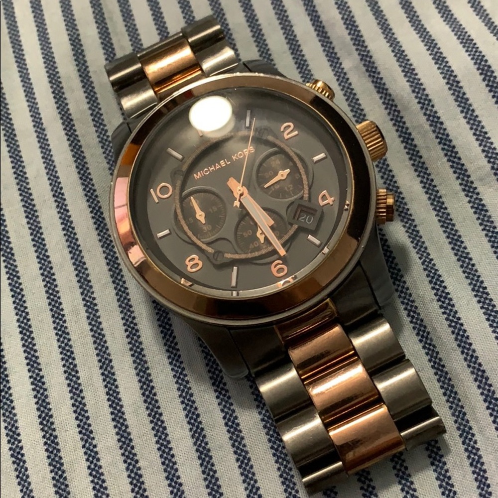 Michael Kors Runway Oversized Model : MK-8189